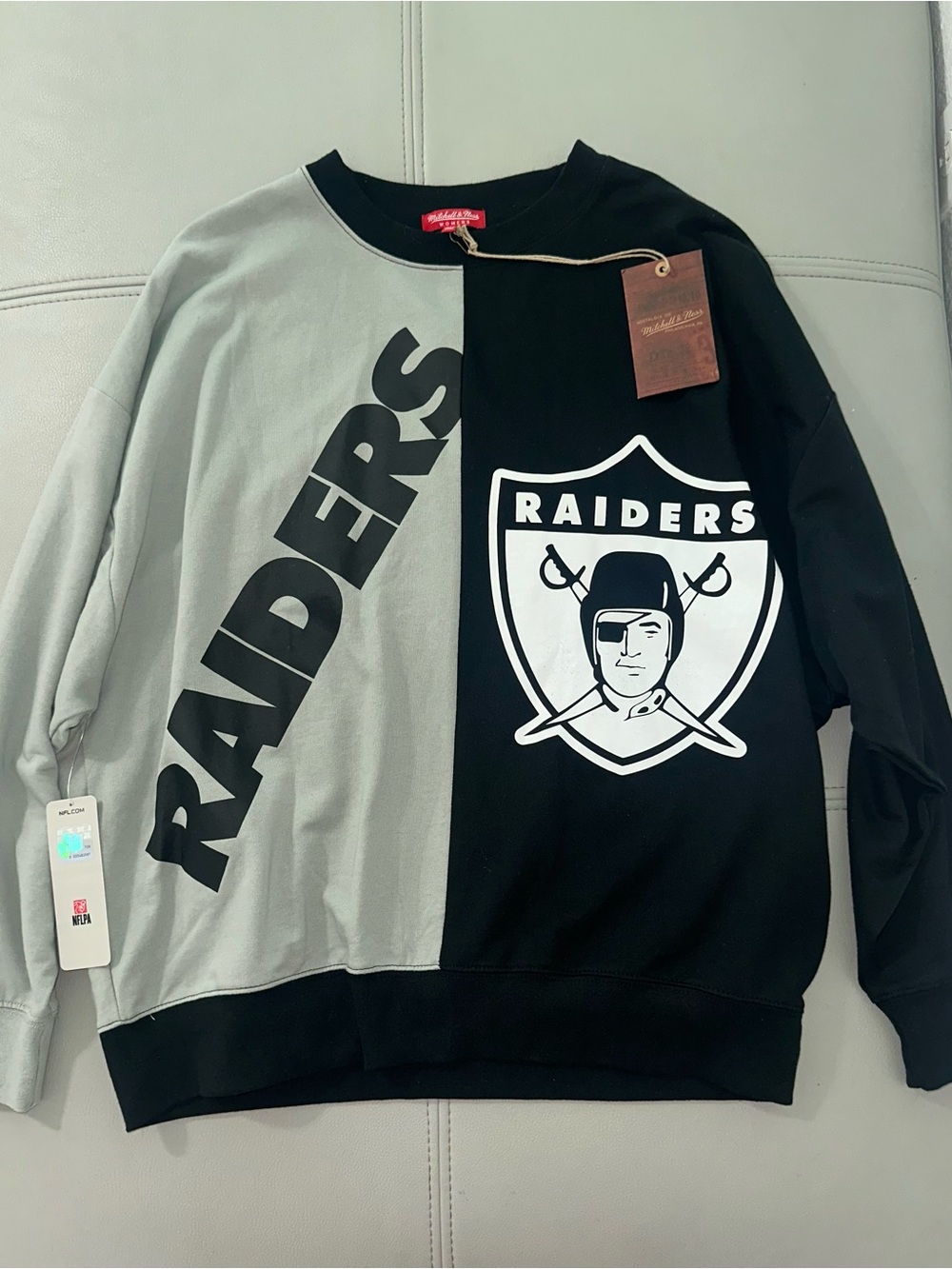 Mitchell & Ness Raiders Split-Panel Crewneck - Black & Gray